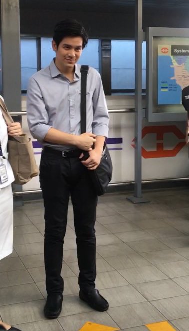 Lucelle47302381's tweet photo. Michael Morelos is that you? Remembered John Llyod Cruz character on the movie Now that I have You those MRT Scene 

JOSHNELLA Happy6thMonthsary https://t.co/btUarLKf2l