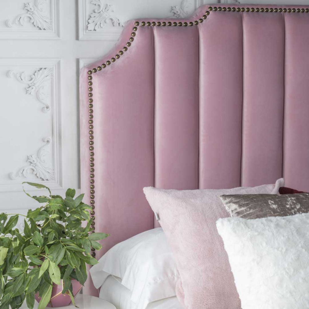 FurntasticUK's tweet photo. #Transform your #bedroom with Elsa Pink Fabric Upholstered 5ft King Size Bed &amp; own the space with #beautiful #room #décor 😍 https://t.co/dFv64CjQaV

#SaturdayMotivation #SaturdayMorning #SaturdayMorning https://t.co/7w4qTgZPzc