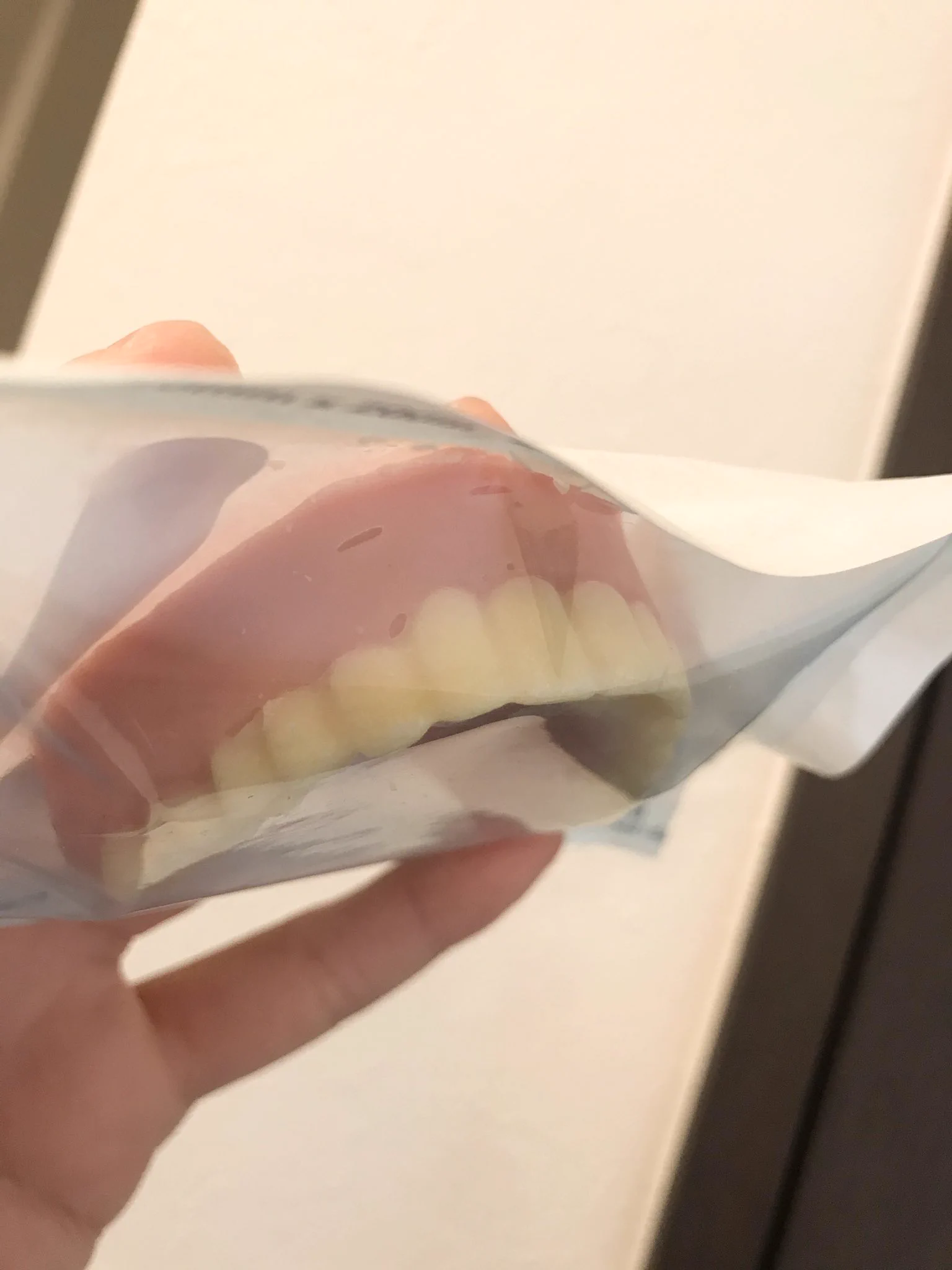 めちゃくちゃリアル！wwwバレンタインに歯医者さんから貰ったチョコがすごかった！ www