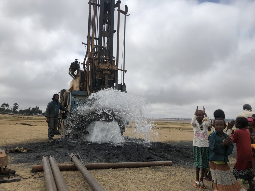dropofwaterorg's tweet photo. @dropofwaterorg in partnership with MARSIL TV #AlelituWoreda #OromiyaRegion #CleanWater4All #Ethiopia https://t.co/t4Fr5XUt2Z