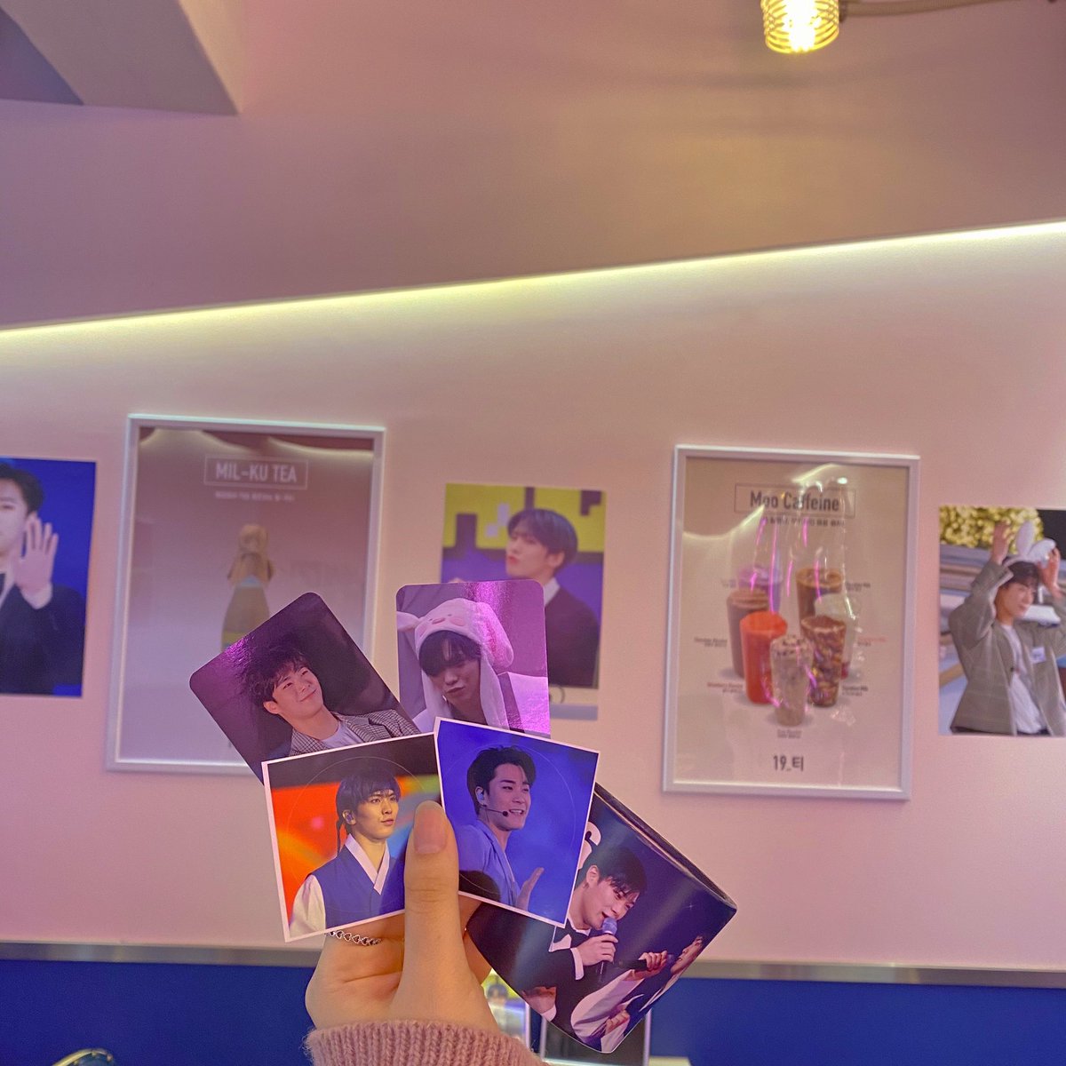 greenonion_root's tweet photo. 익-숙 또 왔어요-
@PLEE_astro 
#늑대소년_차에타봐
#9899_조상즈_언제나_함께하길 https://t.co/dD86R4diOJ