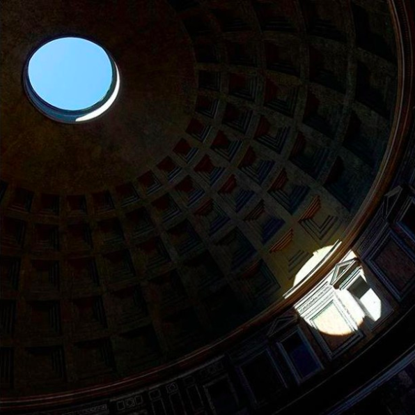 The Pantheon's Dome, Rome via IG claudiaviggiani⁣
⁣
#travel #art #rome #roma #lazio #italy #italianholidays #beautyfromitaly 

instagram.com/p/B5Ui2oxgXg8/
