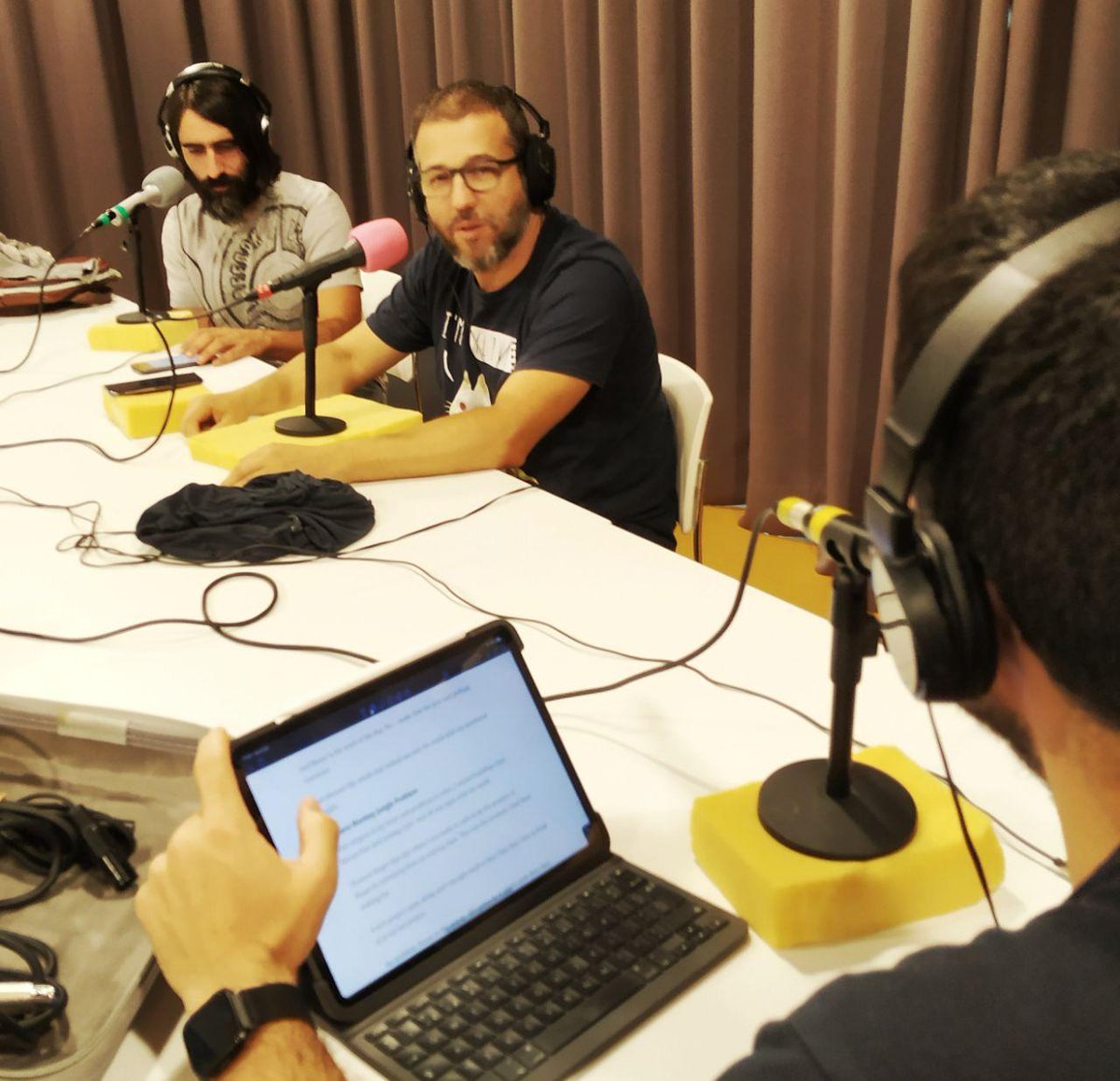 Sexta entrega del podcast <a href="/_rantpod/">rantpod</a> :
Recursos, programación orientada a objetos e impresiones sobre la <a href="/atlanticaConf/">bsky: @atlanticaconf.com</a> 
ia903004.us.archive.org/26/items/rantp…

 CC: <a href="/articos_es/">Árticos</a> <a href="/carlisgg/">Carlos García</a> <a href="/pepellou/">♜ Pepe Doval</a> <a href="/pedrovr_/">Pedro Vale Ramos</a> @dvilchez