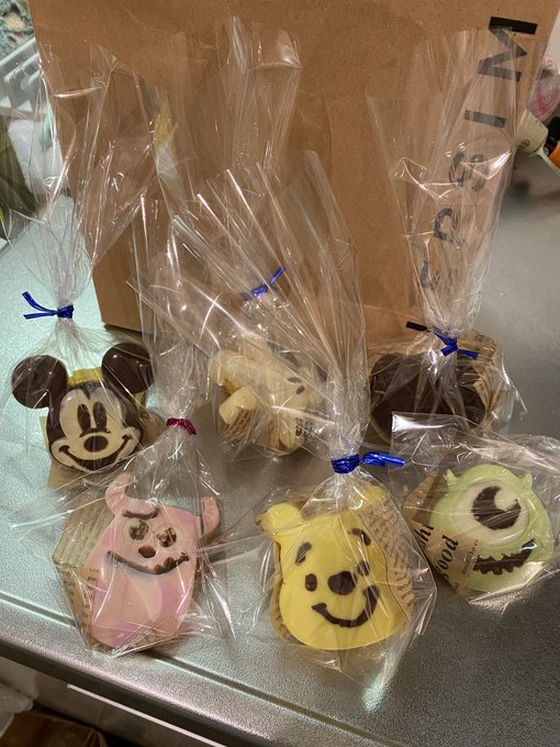 100均 ディズニーシリコーンモールドの使い方は チョコ以外でも作れるのか試してみた ダイソー ミライシヤ