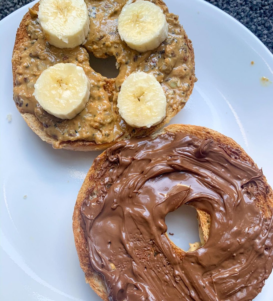 NuttviaSpread's tweet photo. Breakfast is served 😎 via @bites_by_b https://t.co/jHK8DWyq0Y