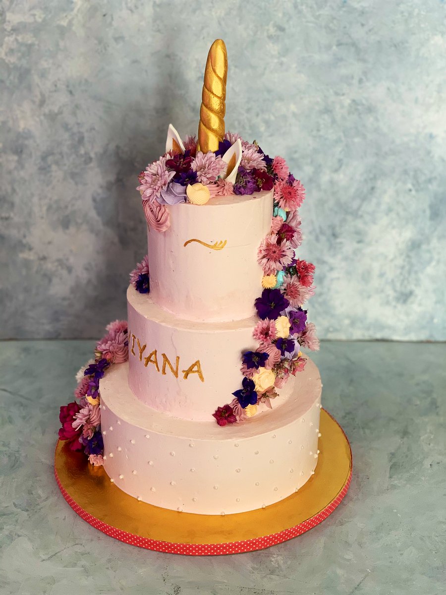 Today she’s making a 3 tier unicorn cake Check out  http://www.sugartime.in  for more of her creations.