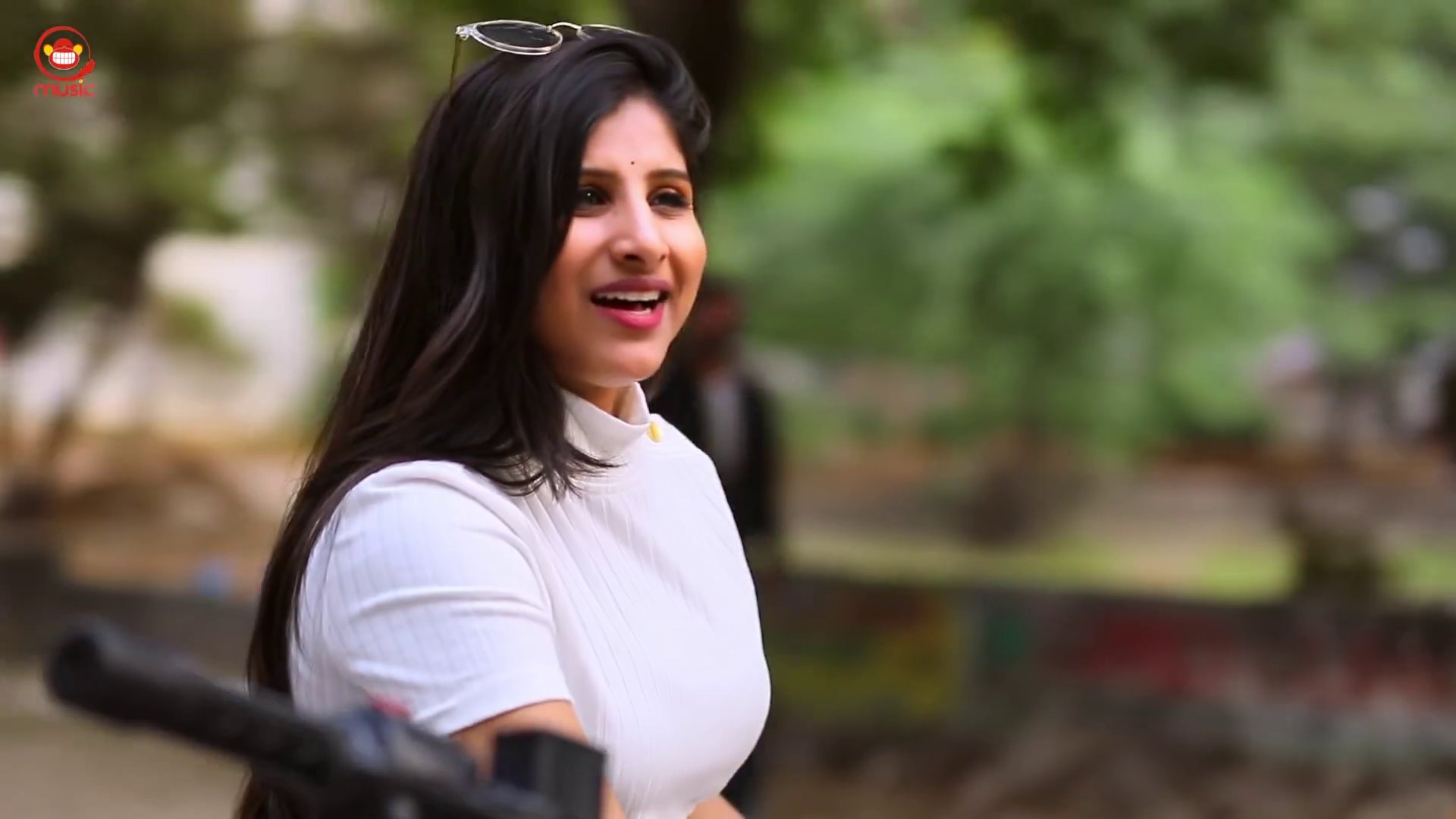 Ravi Kiran Tech Influencer on X singermanglifan Asalu ivala mana movies lo una ey top heroine ilanti expressions ivagaladu no one. Mangli garu latest bullet cover song lo ah cute expressions ni