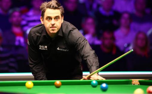 We've reached the semi-finals of the Welsh Open. 🙌 Watch live now on #bbcredbutton and the @BBCSport website as Ronnie O'Sullivan takes on Kyren Wilson. Here 👉 bbc.in/2UZJkgp #bbcsnooker