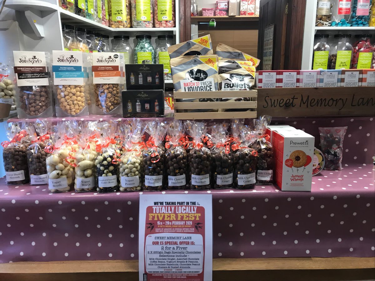 SMLAshby's tweet photo. The weather is not nice out today, but we are open today come rain, hail or shine! 😀 The Fiver Fest Ashby has started today and we have some great offers for everyone including some sugar free options. #fiverfestashby #fiverfest #sugarfree #loveashby #ashbydelazouch https://t.co/ya1Yqz7I7X