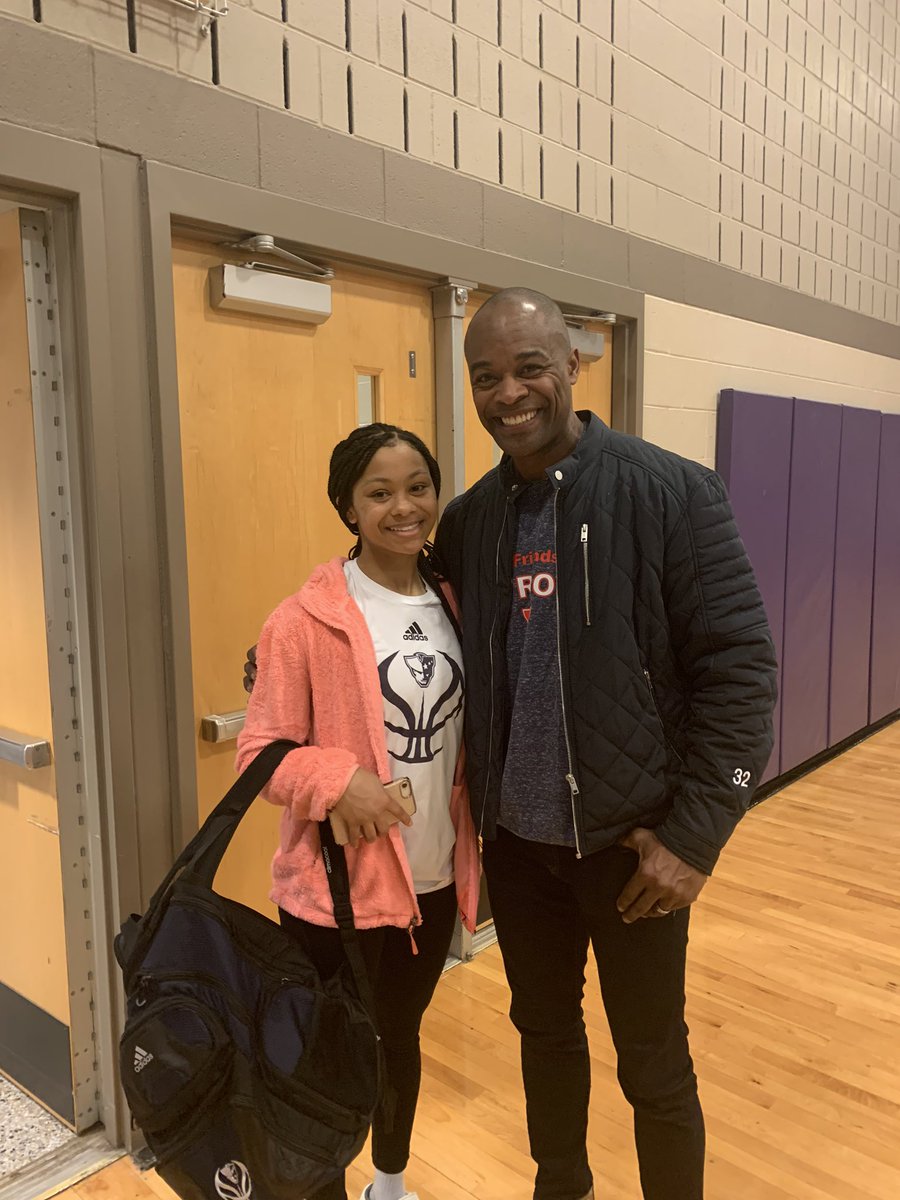 Even got pics with <a href="/colosians3231/">scott campbell</a> <a href="/AFHSladyhoops/">AFHS Lady Hoops</a> team members!
