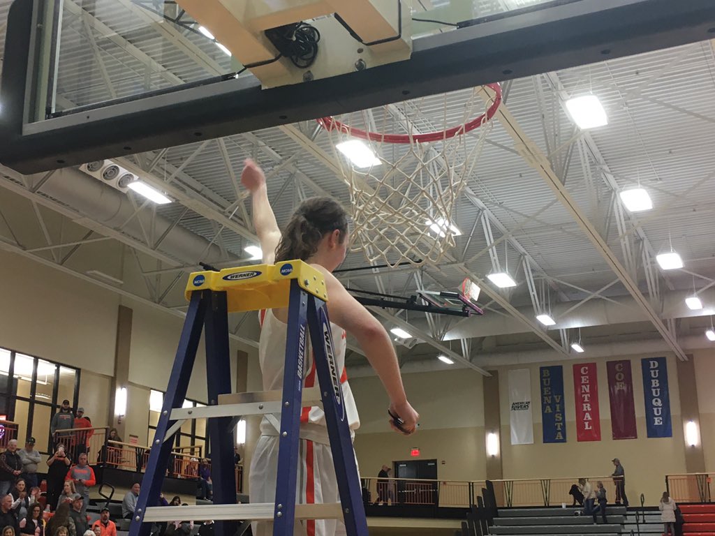 Wartburg Athletics tweet media