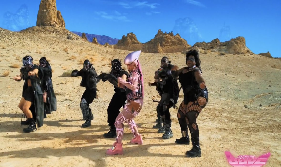 LOVEMATICA's tweet photo. Am I the only one who instantly thought of Bloody Mary at the BTW BALL when this scene came on? https://t.co/4CIyZN3Z08