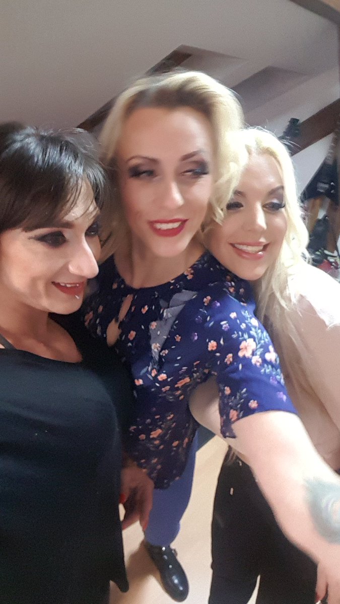 KarynBayres's tweet photo. With the most beauty and sexy's partners . @blondie_oficial 
@BrittanyBardot1 for @RealMikeHammer 👑 In #Prague
#CzechRepublic. #fun #pornlife #friends #workinghard #shooting #barbies #strongwomen https://t.co/kaMPjj7h4n