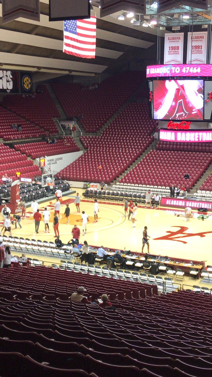Blackwood89's tweet photo. WE IN HERE #SCARvsBAMA https://t.co/ldJNniD2zi