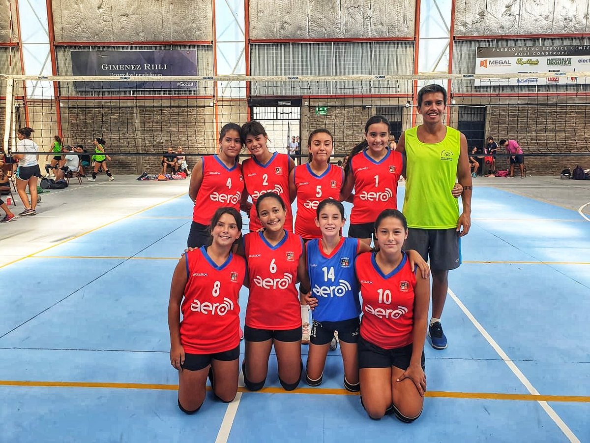 CopVoleibolClub's tweet photo. 💪💥 VOLVIMOS!

Éste sábado las sub 13 y sub 14 tuvieron la primer competencia del año para ponerse a punto para la temporada 2020.

Participaron de un cuadrangular amistoso organizado x San Martín de Porres.

#Sub13🔴🔵🎽
#Sub14🔴🔵🎽
#VamosCOP💪🔵🔴 https://t.co/TtnITjWvQc