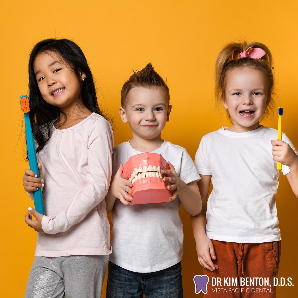 DRKimBenton's tweet photo. Happy Saturday! As #NationalChildrensDentalHealthMonth comes to a close, here is your Saturday Smile Fact: There are only 20 baby teeth, but up to 32 permanent teeth. Baby teeth hide under the gums until it’s time for them to erupt. #NCDHM https://t.co/Ye4OC6HXEz