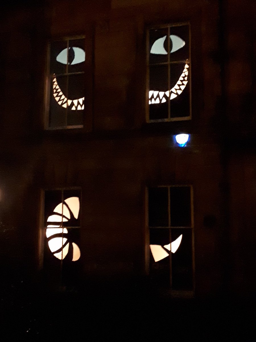 hmc474's tweet photo. Nocturnal urbanism at  #windowwanderland #bungowindows #glasgow -  another great year! @LUCIassociation #urbanlighting @theAoU @AoU_Scotland @ArcDesSco https://t.co/7keE6BRdQA