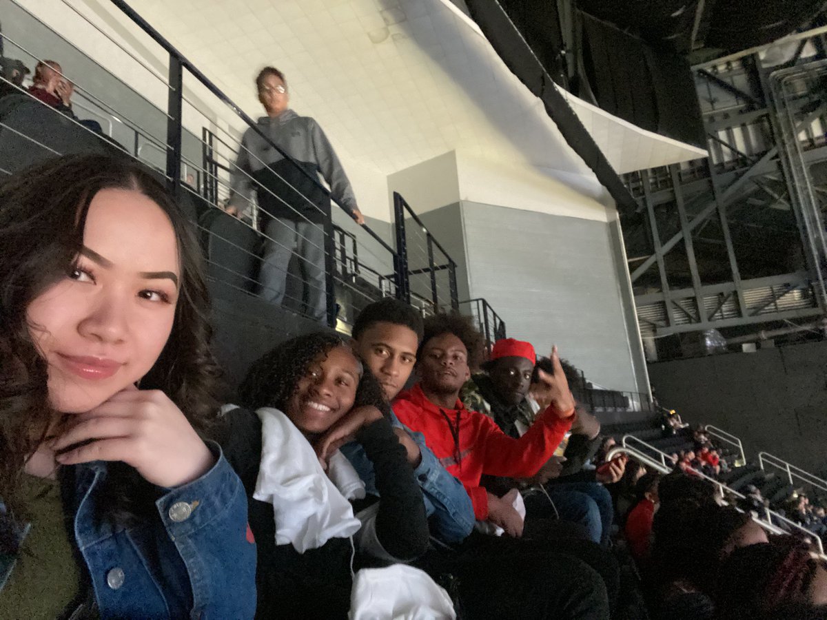 howard_deca's tweet photo. Ended the school week perfectly by going to the Hawks game! #atlhawks #DECA #DECAatthehawks https://t.co/Zs4bdJb7fD