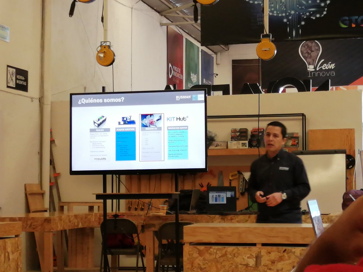 hub_kit's tweet image. 🔴Programa de emprendimiento en Industria 4.0
Continuamos con el taller de fábrica digital e industria del futuro, utilizando el software tecnomatix para simulación de procesos industriales, impartido por Busman Solution Partner de SIEMENS.