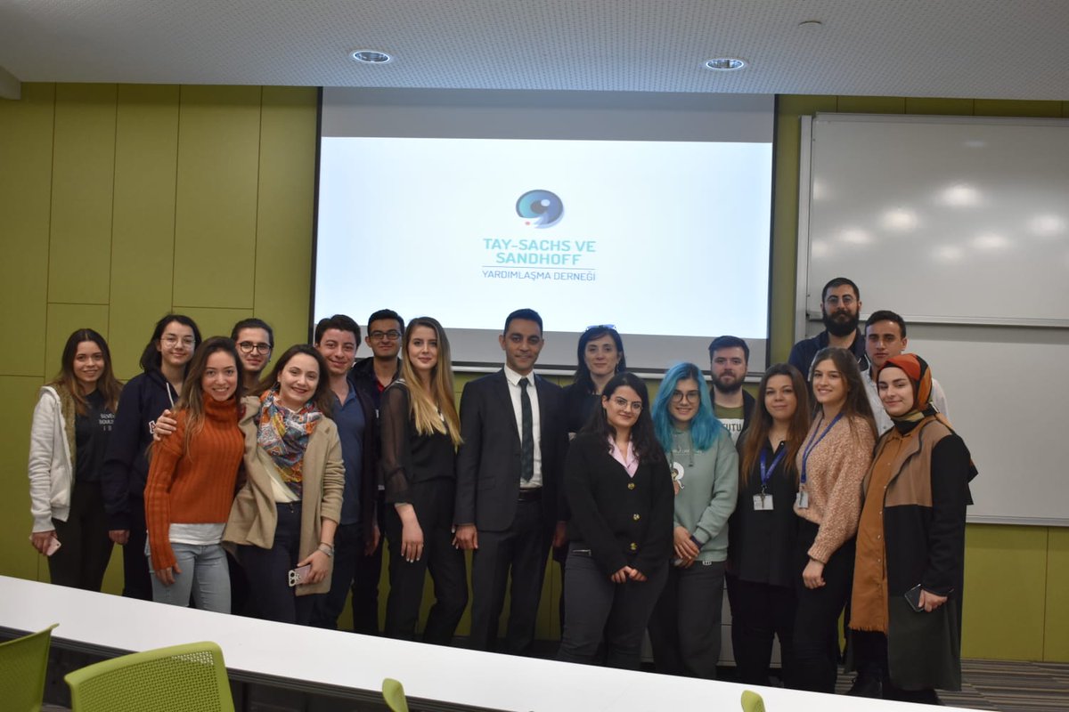 acunadir19's tweet photo. 25.02.2020

TR:
"Nadirin Farkındayız" etkinlik serimizin dördüncüsünü Tay-Sachs Sandhoff Yardımlaşma Derneği başkanı Yasin Özel ve başkan yardımcısı Sema Özel’in yaptığı "Lizozomal Nadir Hastalıklar:Tay-Sachs ve Sandhoff" sunumu ile gerçekleştirdik. @taysachsandhoff https://t.co/iHG2Xzjjz5