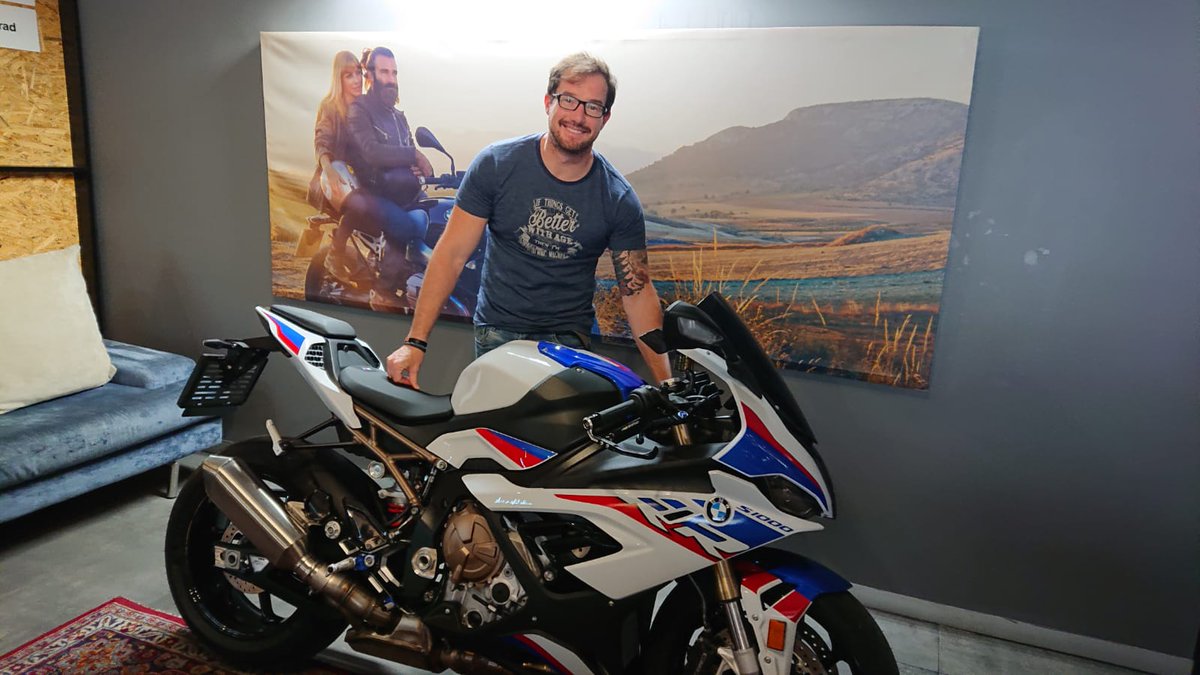 SandtonMotorrad's tweet photo. Congratulations Marius Jordaan on your new S 1000 RR. 
Sold and delivered by Jacques.  #BMW #Motorrad #BMWMotorrad https://t.co/cseZDk9xuz