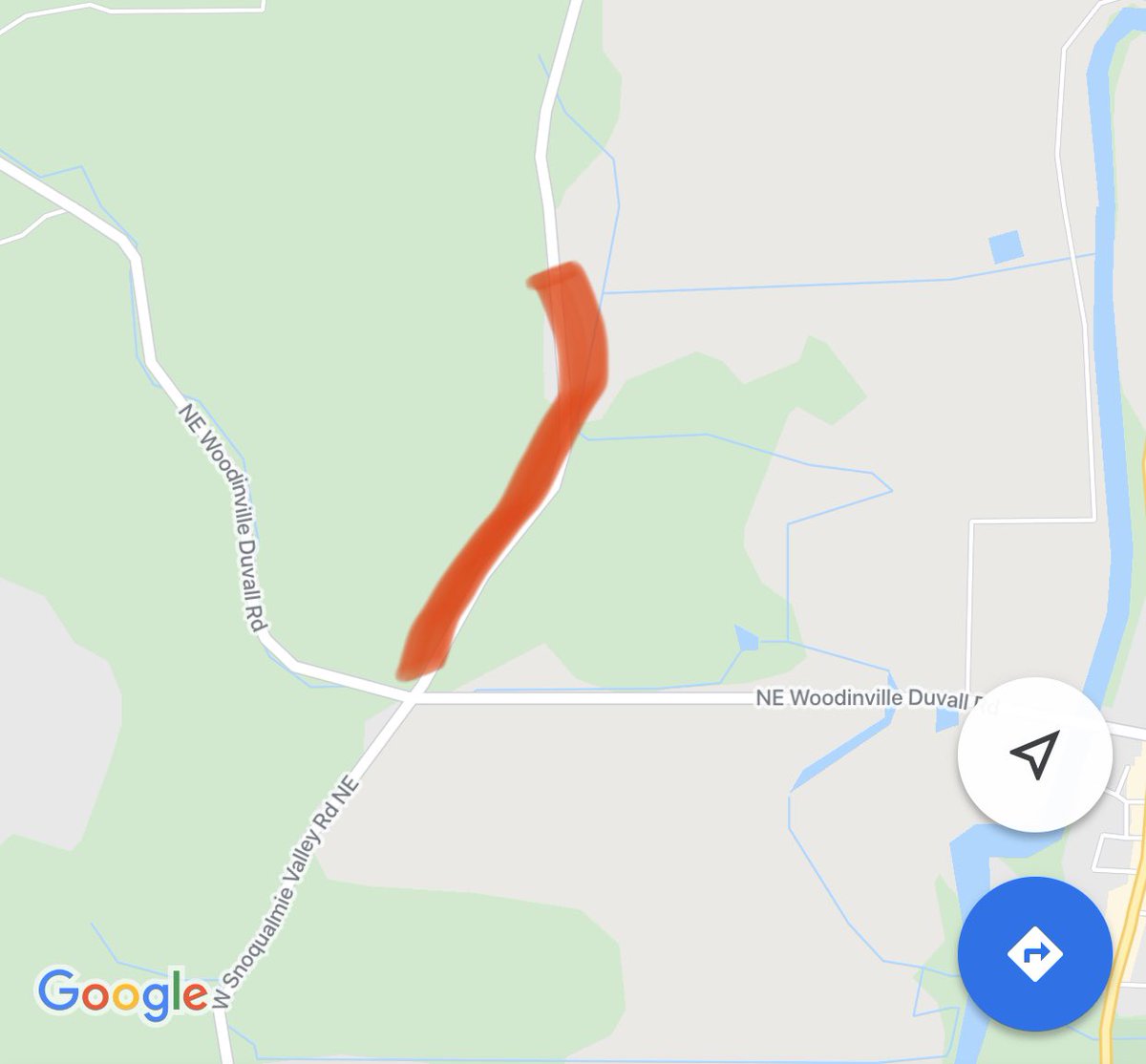 bigcalpotter's tweet photo. @KING5Seattle @kingcosoPIO   why is King Co search and rescue have the road closed? About 20 cars lined up, look to be volunteers and a command center https://t.co/SP0oSlMIsQ