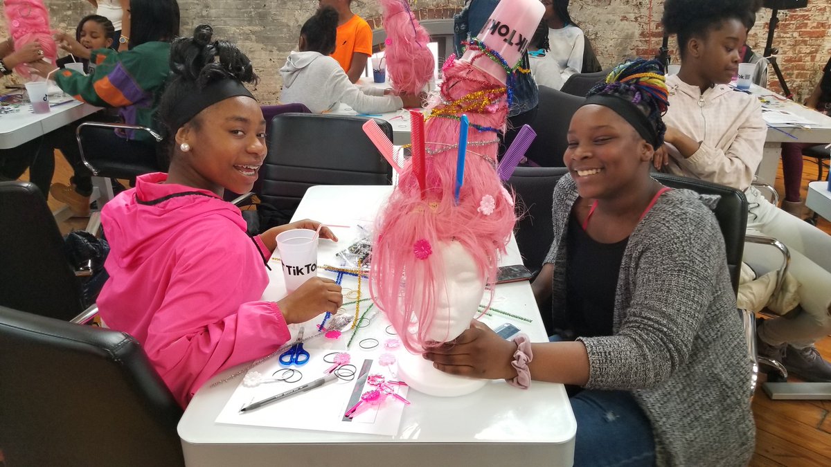 CashCurator's tweet photo. What a way to teach Structural Engineering concepts to girls?  DESIGN, BUILD, TEST your Baltimore Beehive, Hon! https://t.co/kLrkeLgtcs