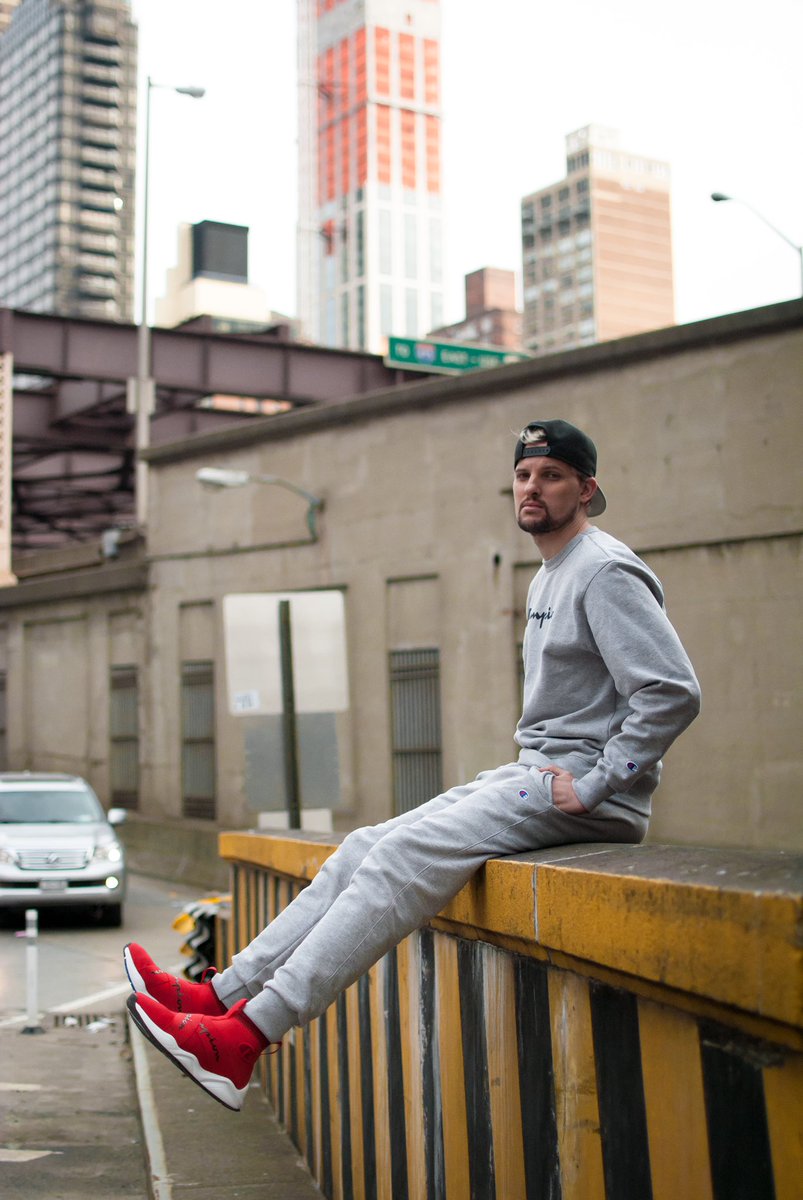 Modell's tweet media