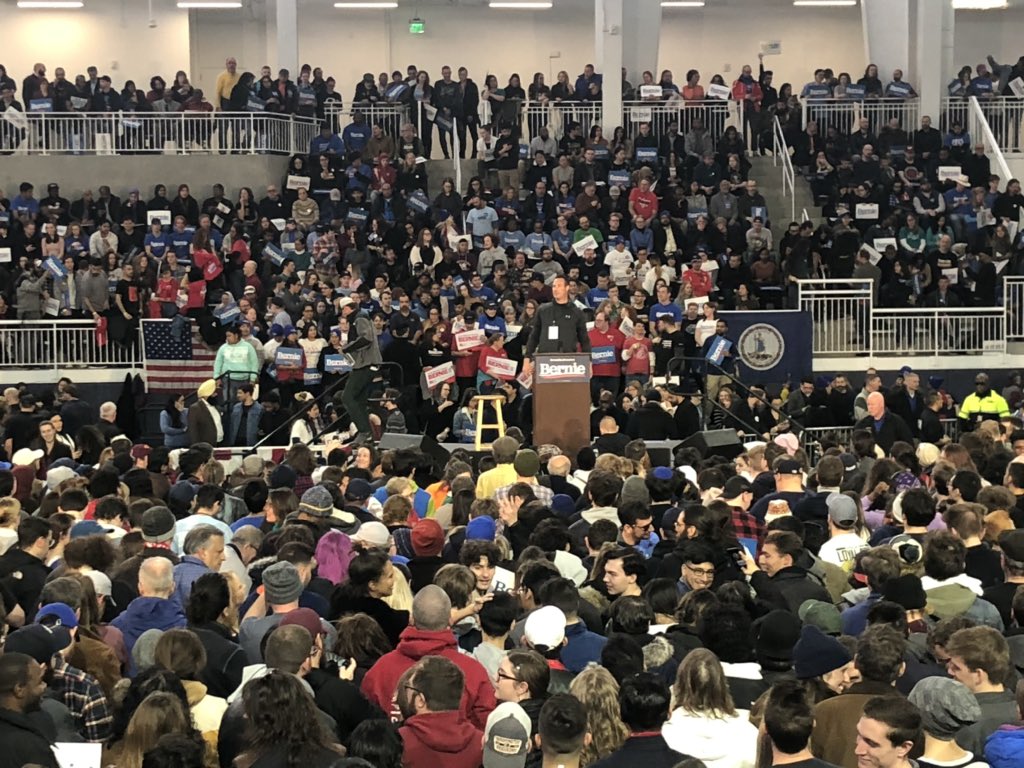 TimBarberUSCP's tweet photo. Big crowd for @SenSanders in Springfield, VA.  

@ABC7News https://t.co/hjHNFYNx75