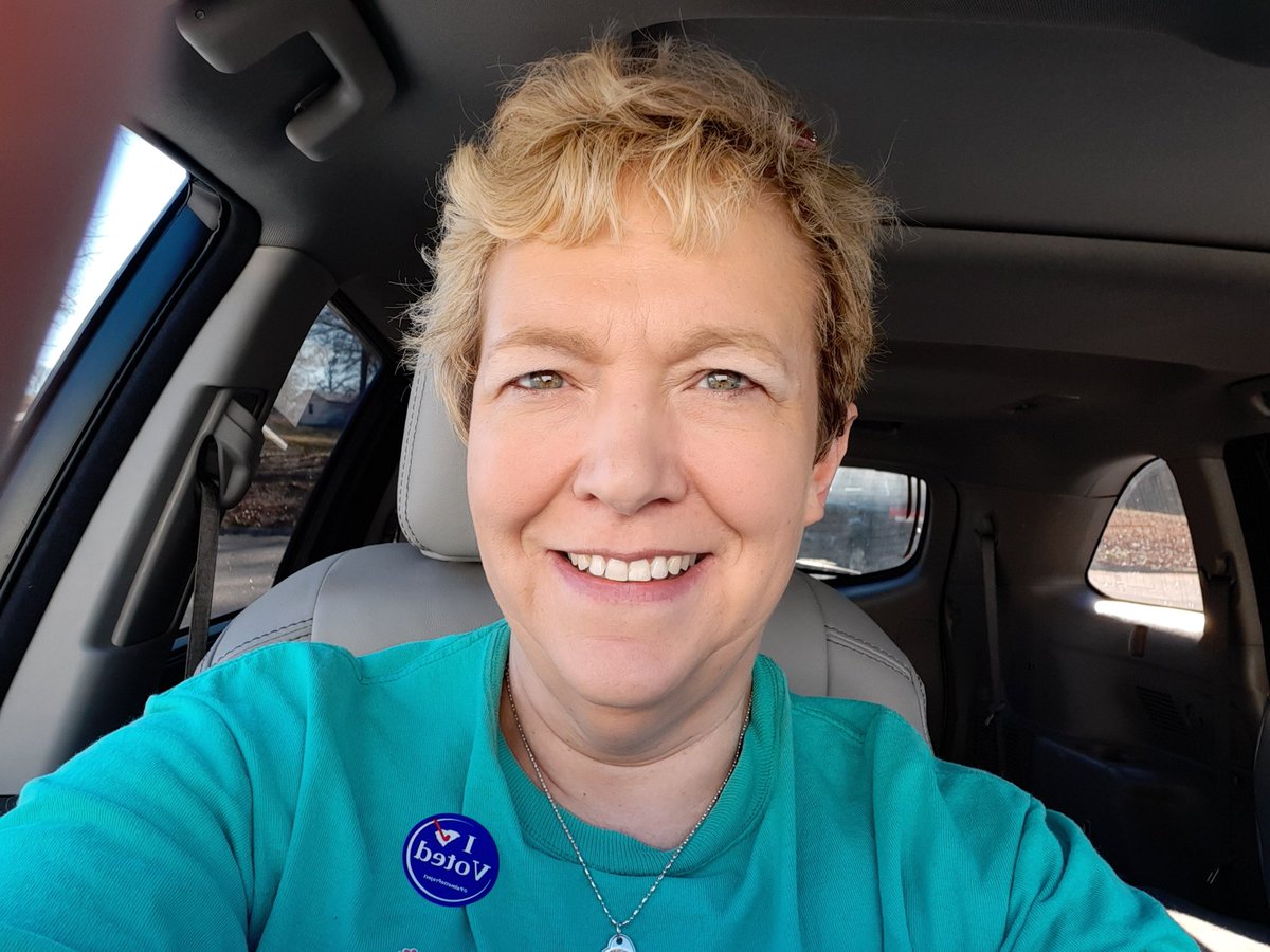 ms_smith416's tweet photo. I teach! I vote! 
#scfored #RedForEd https://t.co/w2e9zgNuof