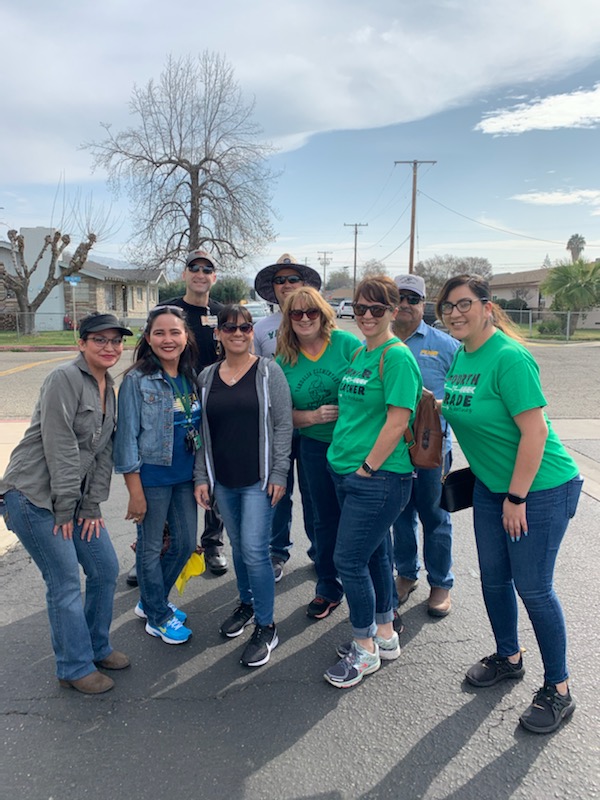 mrsduran04's tweet photo. @VandaliaVikings out in full force supporting Measure L! @PUSDEvents had a good turnout of support for our students! Please vote on Tuesday, March 3rd! #yesonmeasureL #ForOurChildren https://t.co/qn6aqEpizH