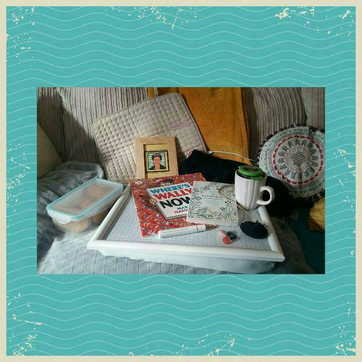 BuddiesEndo's tweet photo. A few of my Endo essential items - weighted blanket, crystals, green tea, essential oils, rich tea biscuits, wheat bag with a belt, lap tray &amp; a positive quote! #endo #endometriosis #1in10 #endoessentials #endobuddies #wereallinthistogether #selfcare #endosisters #endowarriors https://t.co/DSYb83yjA5