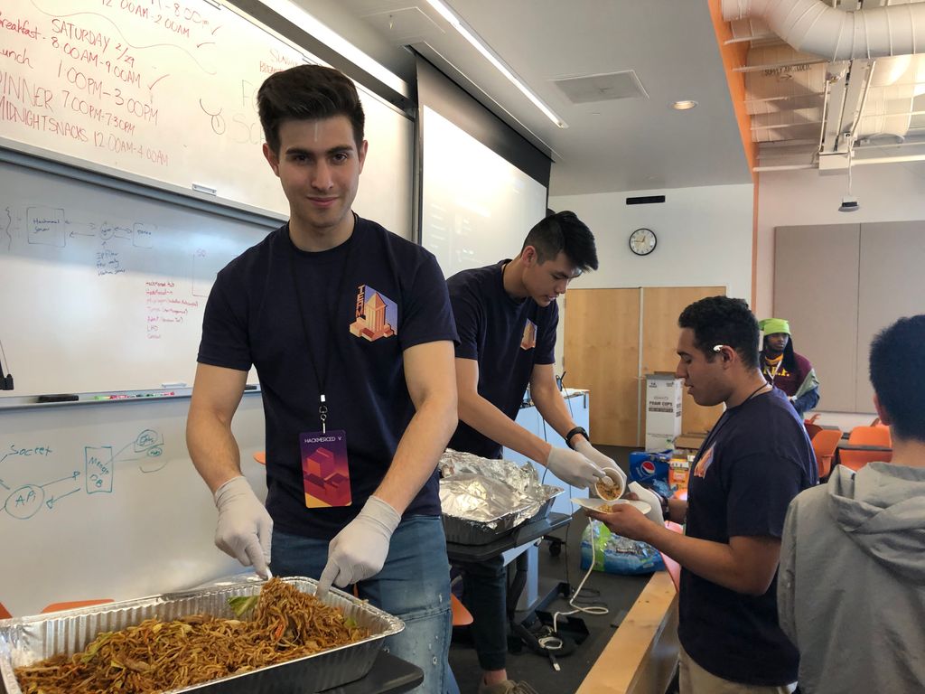 MLHacks's tweet photo. Lunch is served at @hackmerced! Come and grab some delicious food! #HackMerced https://t.co/AhgvSTpekT