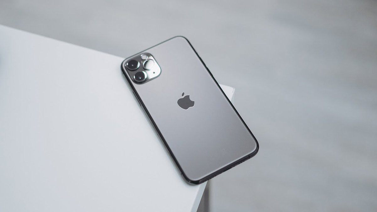 Iosa's tweet photo. 💜Giving Away An iPhone 11 PRO to my active followers!💜 

How to enter: 
 - LIKE + RETWEET (❤️+🔁)
 - FOLLOW ME!  (@Iosa)
 - TURN MY NOTIFICATIONS ON!🔔
 - TAG 2 FRIENDS!
 - CHECK OUT THIS VIDEO - https://t.co/Dq1RI7kdlZ

Good Luck! Picking Winners Soon! (200 LIKES!) https://t.co/zWByWRFffj
