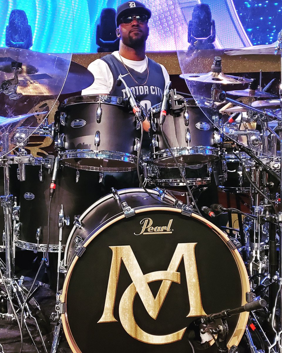 HeIsJBake's tweet photo. Last Day.

_____

#LeapYear 
#BlackHistory
#BlackHistoryMonth 
#JBakeTheGreat
#HeisJBake
#JBake
#L4L
#Drums
#Drummer
#HTX 
#MariahCarey 
#Vegas
#LasVegas 
#Lambily 
@PearlDrumCorp 
#Remo
@remopercussion 
#VicFirth 
@TRXCymbals
#ShyBaffles 
#Michigan
#MichiganMan https://t.co/POupAq24zf