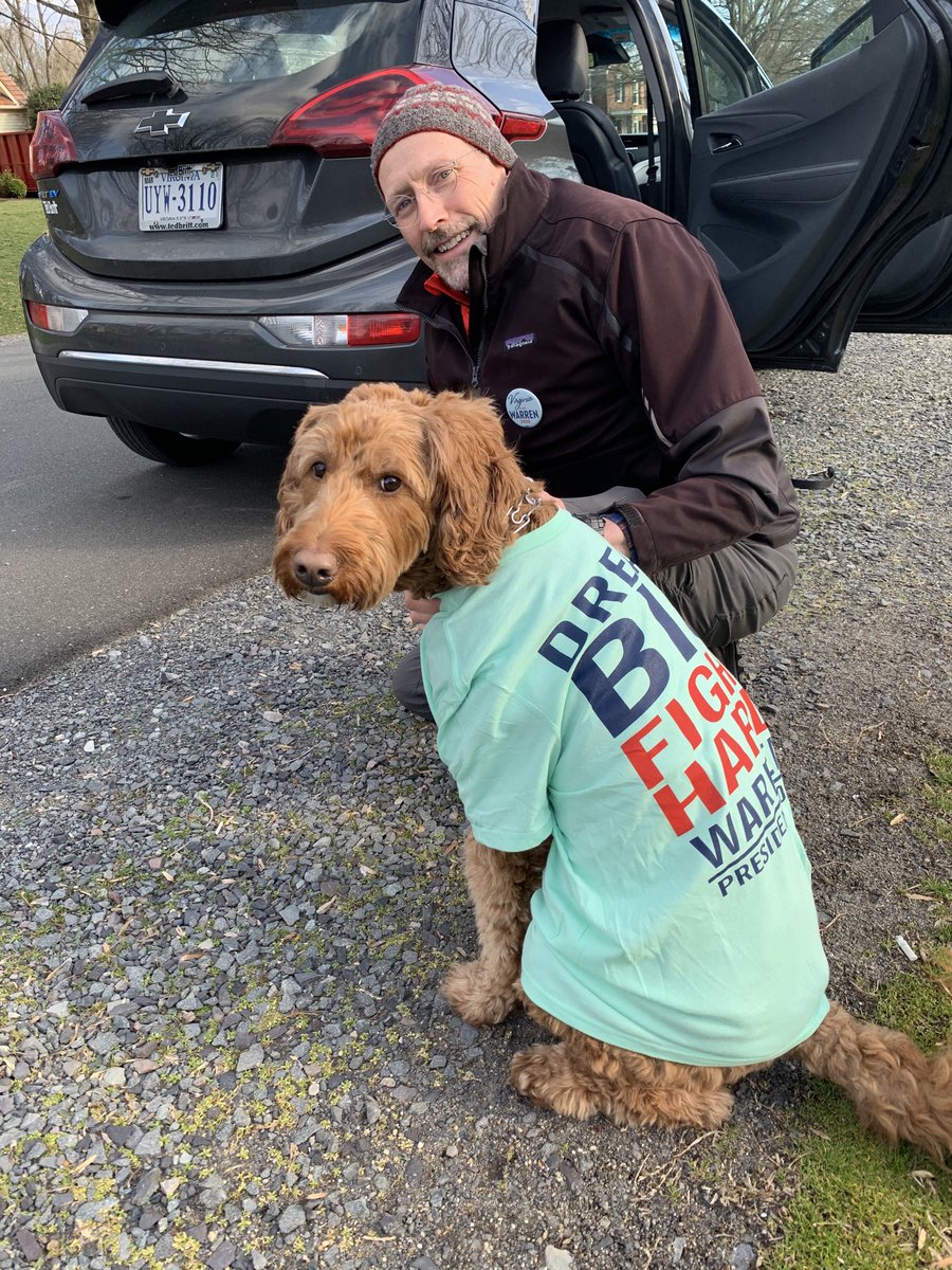 lguide's tweet photo. #dogsforwarren @VAforWarren Up your contact rate when you dream big fight hard with your dog! https://t.co/5VAiBbDXAW