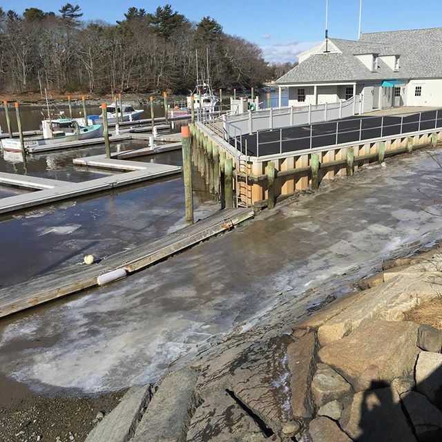 MakeItKPT's tweet photo. Hmmm... Ice rink or boat ramp? https://t.co/YYFUcS4kpI https://t.co/yRgpWwN09V