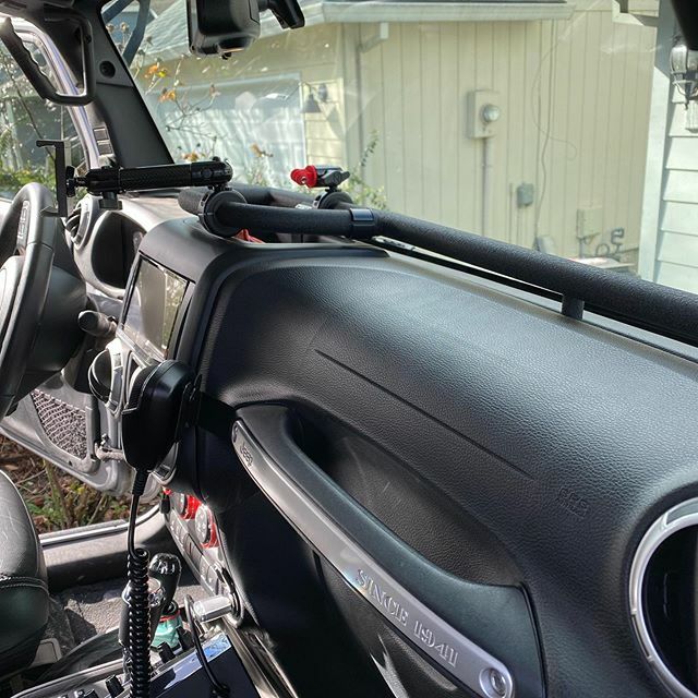 jasonbailey77's tweet photo. Got my @vectoroffroad dock installed with the phone and @gopro mount. Love it! #jeeplife #jeepjkurubicon #jeep #vectoroffroad https://t.co/plJBGZZT8D https://t.co/bx0Io835yc