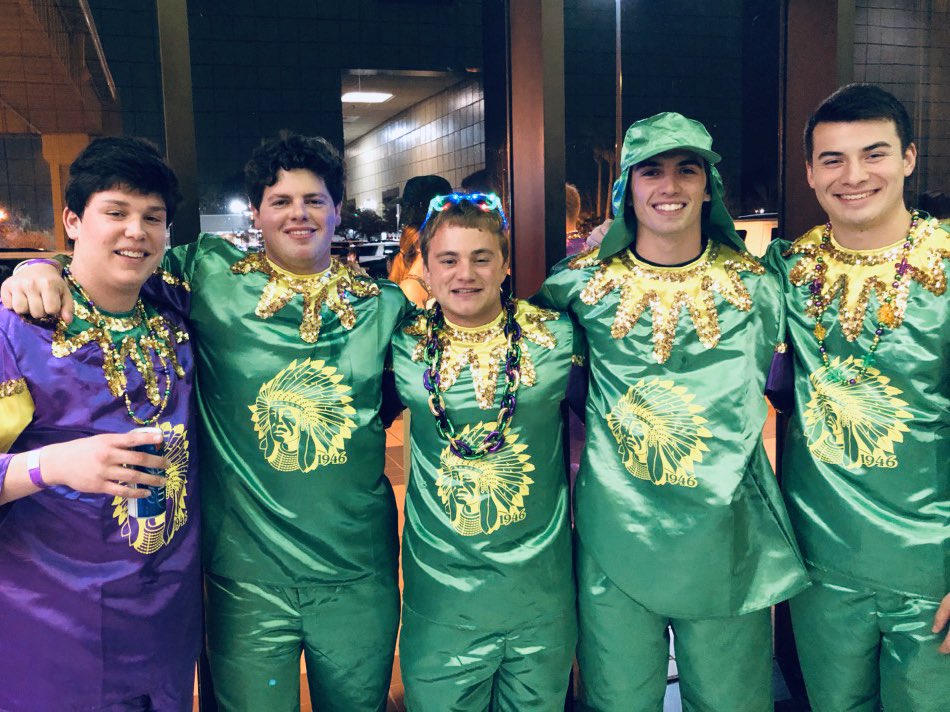 saenicholls's tweet photo. Mardi Gras in Thibodaux with the Louisiana Chi chapter is always a Ball #riseabove https://t.co/As88QDfvFt