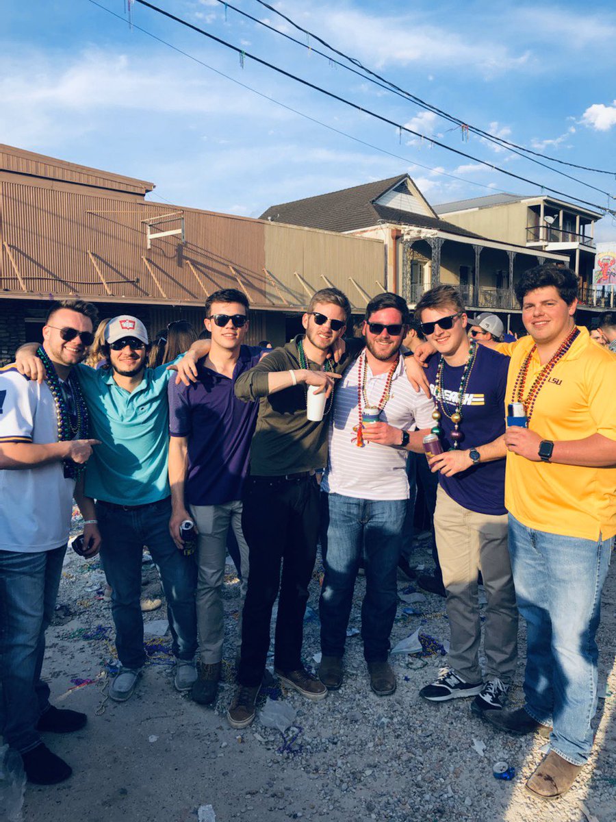 saenicholls's tweet photo. Mardi Gras in Thibodaux with the Louisiana Chi chapter is always a Ball #riseabove https://t.co/As88QDfvFt