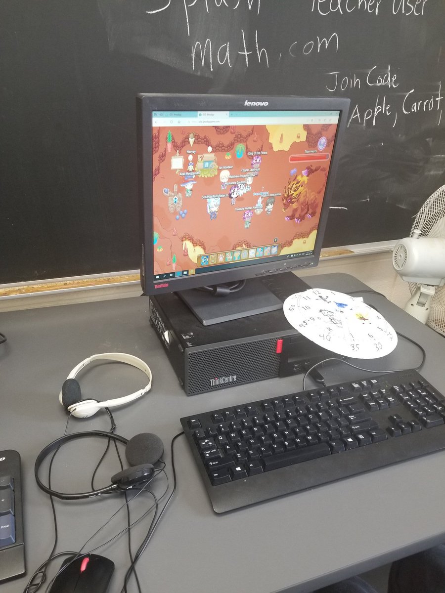 misscaro_a's tweet photo. In the Zones room I taught a student  how to make a pompom by hand ! In the Rise room I assissted students with telling time on Prodigy. @LEADUWindsor @CityFalcons https://t.co/GYdqrjVNRs