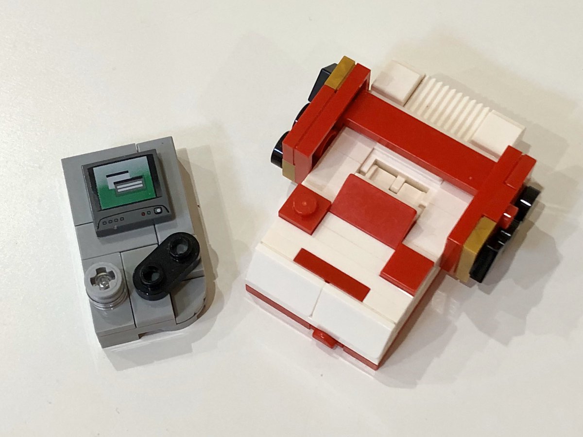 ジュネ 先日作ったプチゲームボーイと並べてみた 大きさの比率も近いかな そういえば 昔この位のサイズのゲーム機のキーホルダーを見かけたことがありました ジュネ 先日作ったプチゲームボーイと並べてみた 大きさの比率も近いかな そういえば 昔この位のサイズのゲーム機のキーホルダーを見かけたことがありました