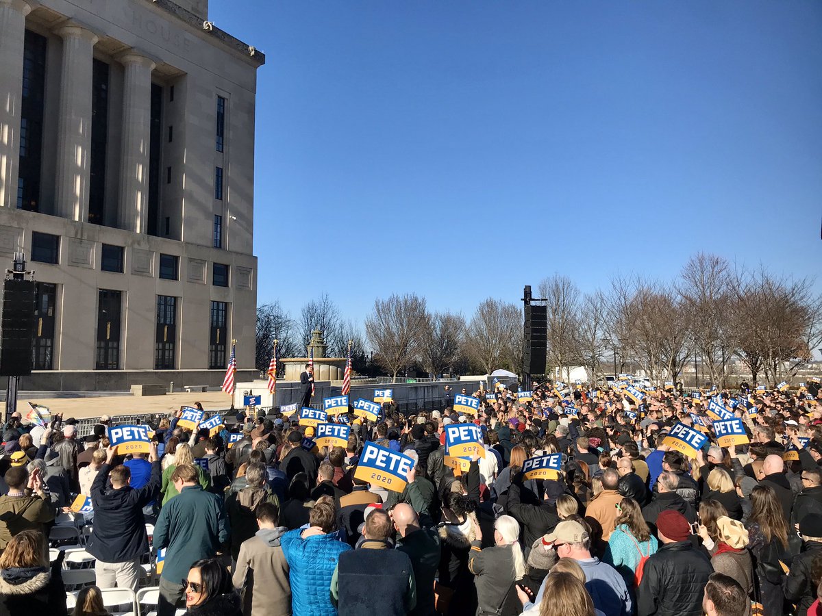 natalie_allison's tweet photo. βGod does not belong to a political party in the United States of America,β @PeteButtigieg says to large Nashville crowd.
Also, I donβt think a candidate has drawn a crowd this large here since Trumpβs visits to Tennessee. https://t.co/nkDU53chmm
