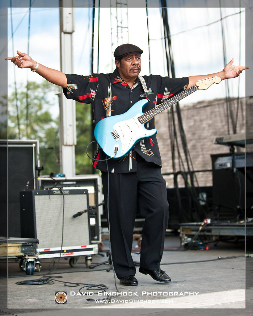 CassieJFox's tweet photo. Roy Roberts~BOOKING~2020-21 From The Show Band Era, Gospel Rooted Soul Vocals In His Blues "One Of Last Of His Kind" Based in Greensboro,NC
@RobertsBlues
Contact: 336-337-7185 Email: royrober@bellsouth.net #SoulBlues #FenderGuitars #KangoCaps #SouthernCharm #GospelRoots https://t.co/KQrpIQKy9K