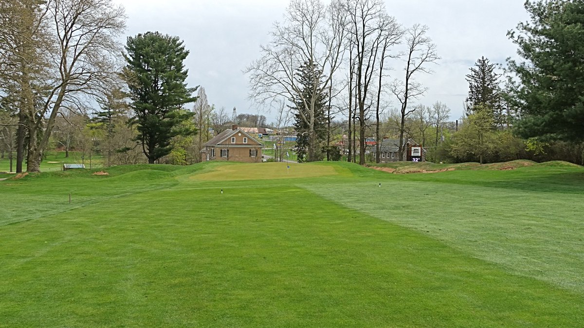 jwbausch's tweet photo. Reading CC (Reading, PA) is an awesome old-school golf course designed by Alex Findlay. If you haven't been, you should go. So much quirk. Photo album that was recently tuned up, part of the #BauschCollection @MyPhillyGolf:
https://t.co/vL9UdxatjO
Selected photos from album: https://t.co/ymZ0LhziXR
