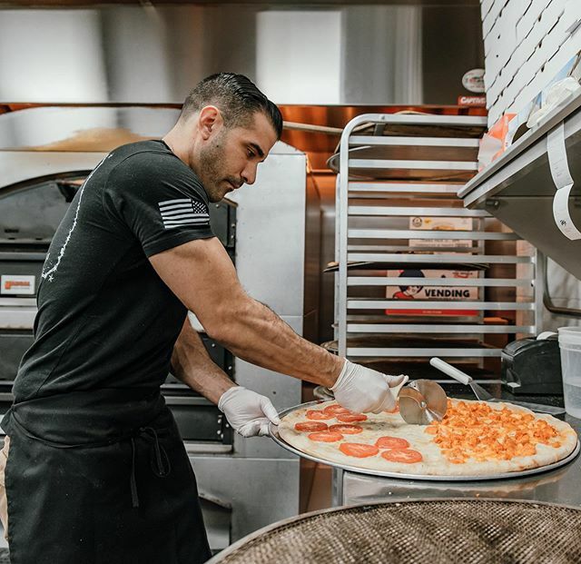 PizzadiJoey's tweet photo. Who’s gonna come and cut it up with us tonight at our Late-Night Pizza Window?
.
Get it ?😜
.
Open ‘til 2:30 AM.
.
📷: @kparkphotography .
.
#wedothisforreal .
.
.
#oftenimitatedneverduplicated .
.
.
#pizza #brickovenpizza #bestpizza #deliciouspizza #nypizza #delicious #thebes… https://t.co/2lEA16Oely