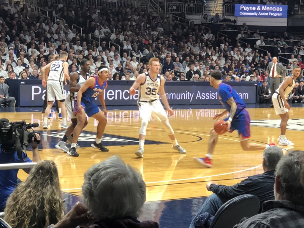 Coach_Osborn's tweet photo. #Greyound @JM_Mulloy35 tallies some productive minutes in first half action at Hinkle! Bulldogs up 29-22 at the half. #HOUNDS https://t.co/3FH7PNKyzh