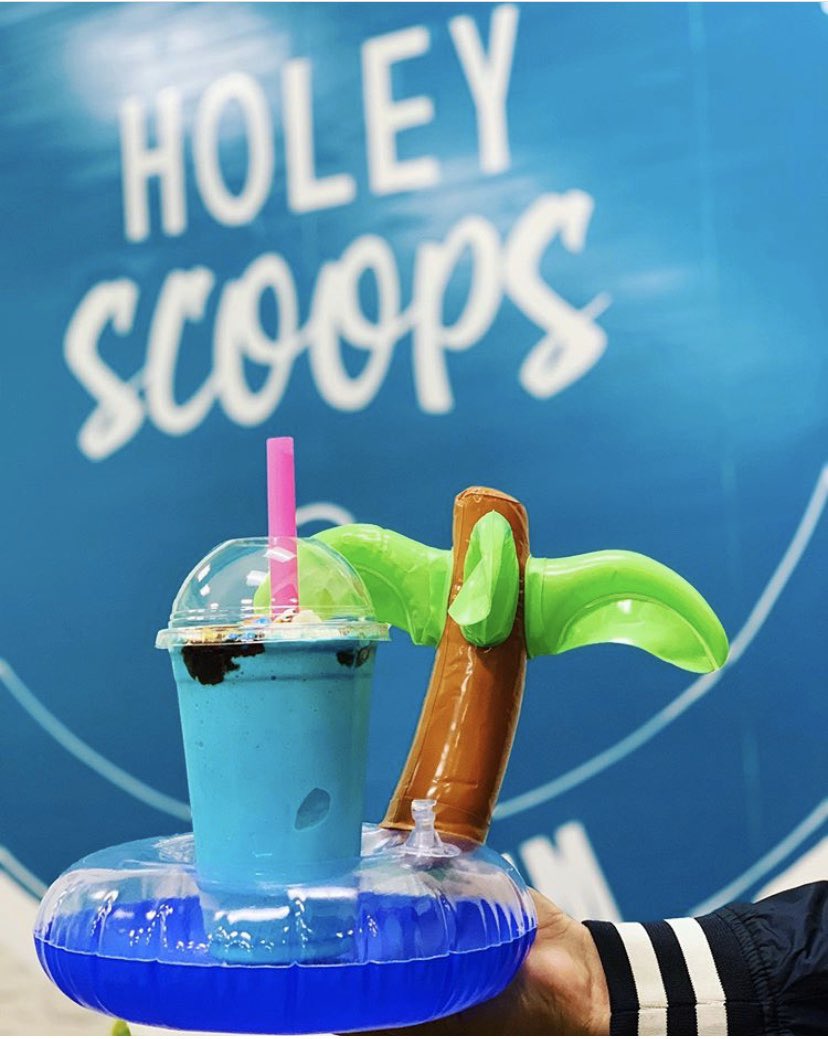 holeyscoops's tweet photo. ✨🍪🍦#Treatyourself to our #Cookie Monster Shake — a perfect mixture of blue cookies &amp; cream + chocolate chip #cookiedough #icecream blended and topped with whipped cream + hot fudge + M&amp;Ms — it’s as delightful and delish as it sounds! 🍪🍦✨

#milkshake #treatyoself #foodie https://t.co/aB0g0C3SZK