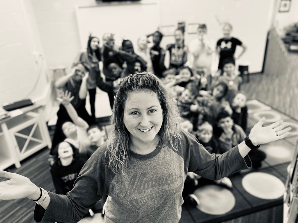 nunnery_k's tweet photo. I love my school family!  #lmeslife @MarinerMates https://t.co/seYchcIC7F