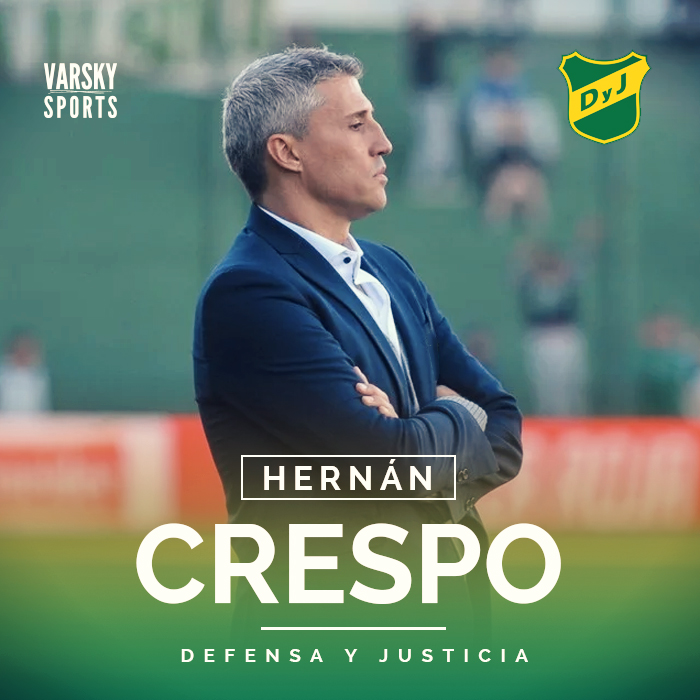 VSportsTM's tweet photo. "Le dan una plaqueta a un tipo de 44 años. Pero esta plaqueta es para Hernán, el pibe de 20 años que defendió estos colores antes de ser Crespo", Hernán Crespo https://t.co/zN9MgrH6In